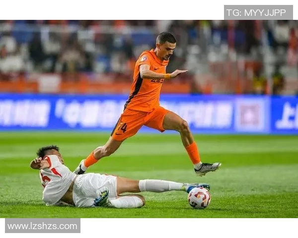 中超联赛精彩直播全程回顾 热点赛事分析与数据解读